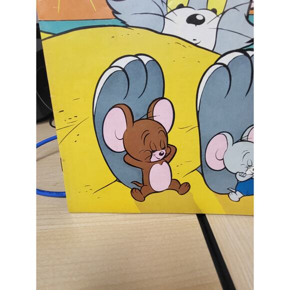 Tom and Jerry #252 (August 1970) Gold Key Cartoon Comic - Mid/High Grade - Picture 5 of 6